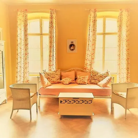 Sisi-schloss Rudolfsvilla - Qunitett Apartment *